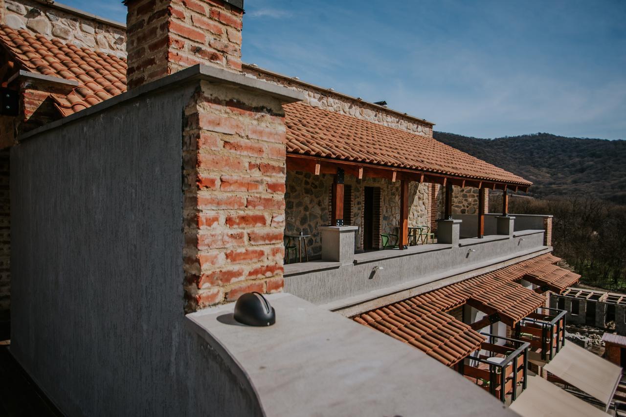 Babaneuris Marani Hotel Bagian luar foto