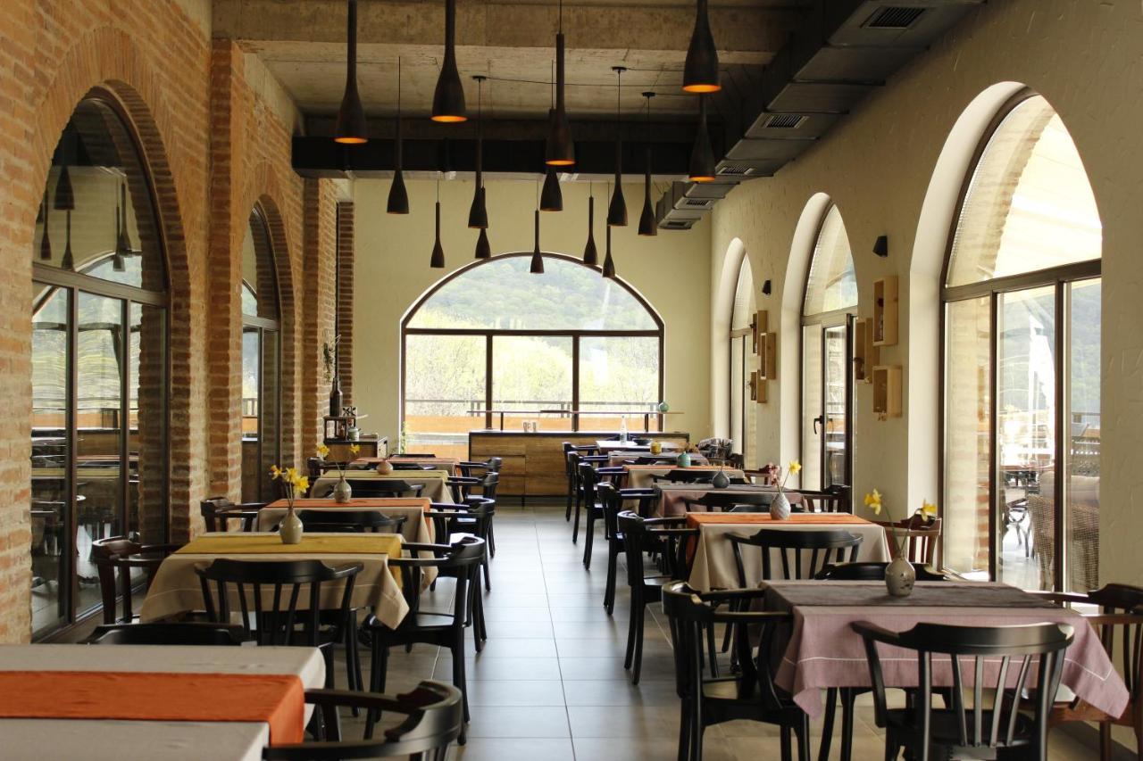 Babaneuris Marani Hotel Bagian luar foto